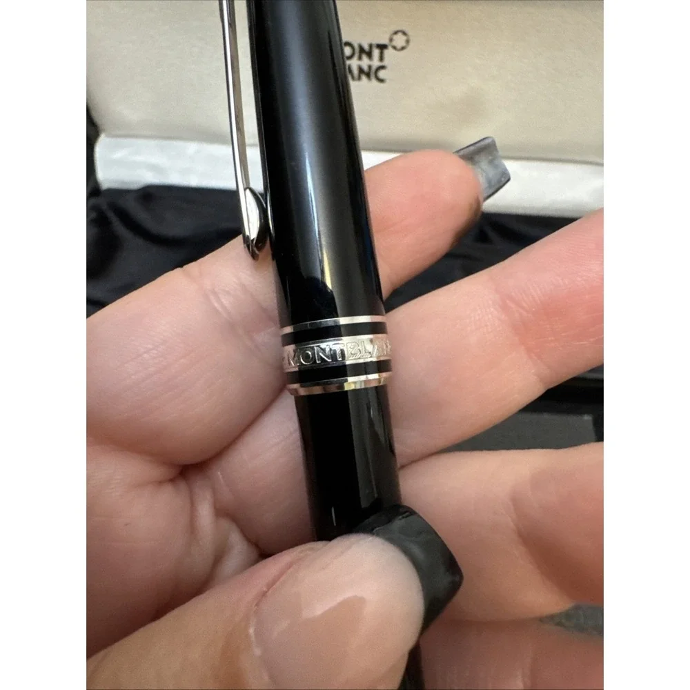 Luxurious Montblanc Meisterstuck 163 Classique Rollerball Pen